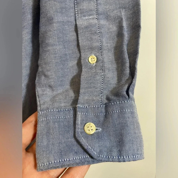 LEVI’S Long Sleeve Button Down Fitted Shirt, Large Blue Lightweight Pocket - Picture 6 of 6